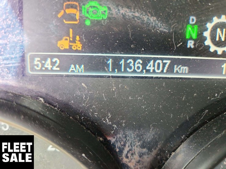 2019-peterbilt-579-image-11
