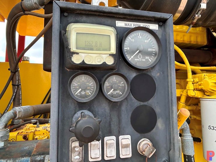 2013-kenworth-t800-image-32