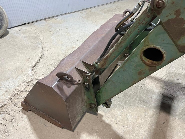 john-deere-2040-image-11