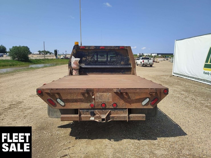 2014-chevrolet-silverado-3500hd-image-23