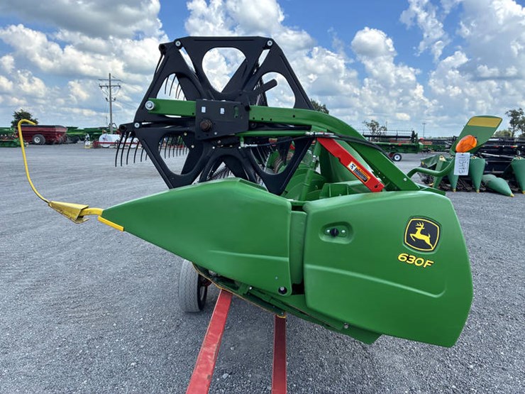 2016-john-deere-630f-image-14