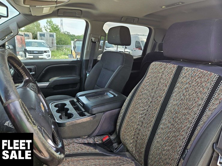 2015-chevrolet-silverado-3500hd-image-29