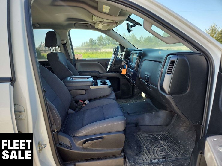 2018-chevrolet-silverado-1500-ls-image-13