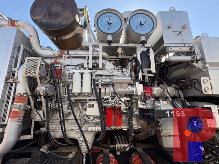 2012-cryogenic-vessel-alternatives-3-axle-15k-2,000-hp-double-pumper-trailer-image-5