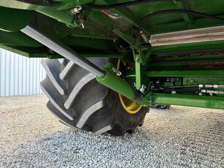 2024-john-deere-s790-image-17