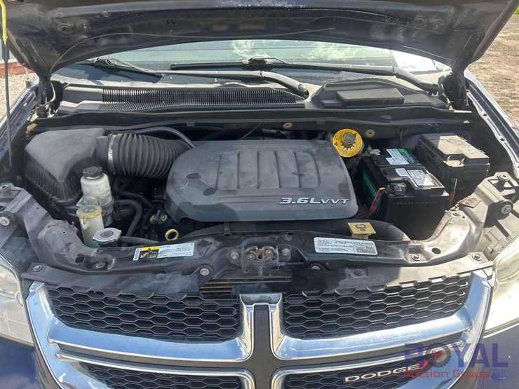 2017-dodge-grand-caravan-se-image-13