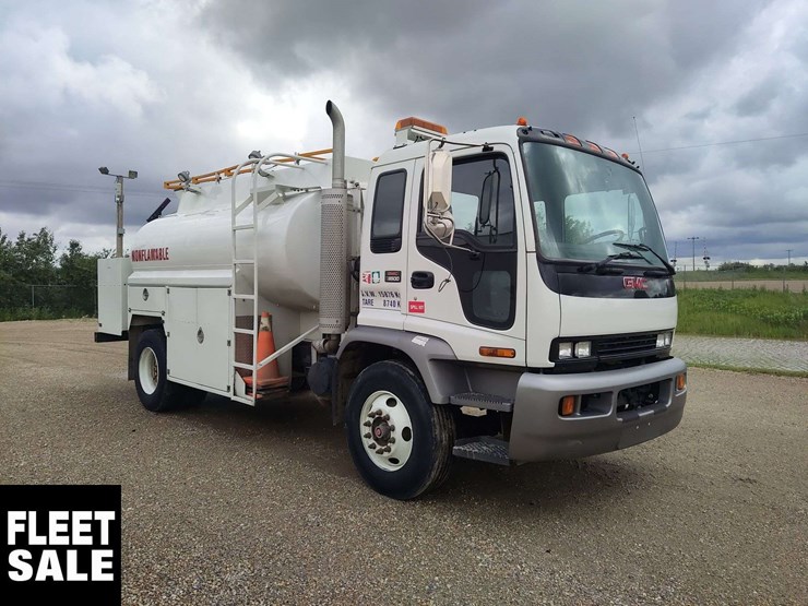 2007-gmc-t8500-image-21