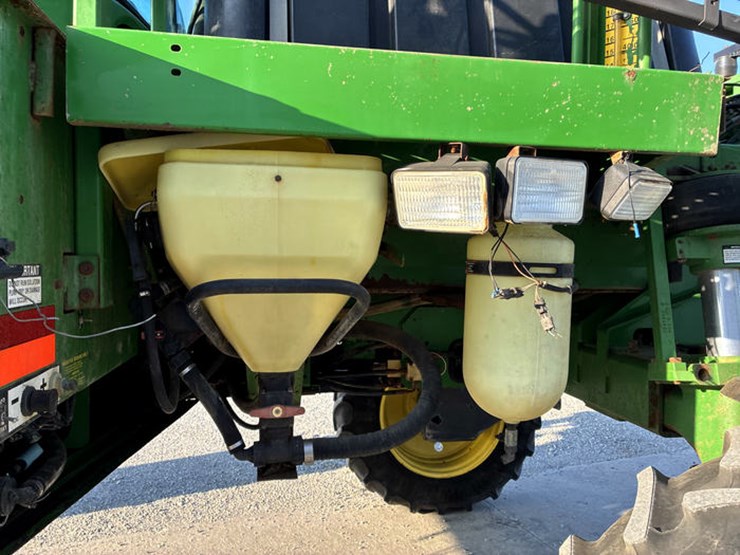 1999-john-deere-4700-image-27