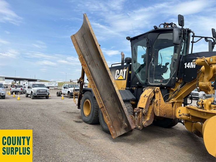 2017-caterpillar-14m-image-20