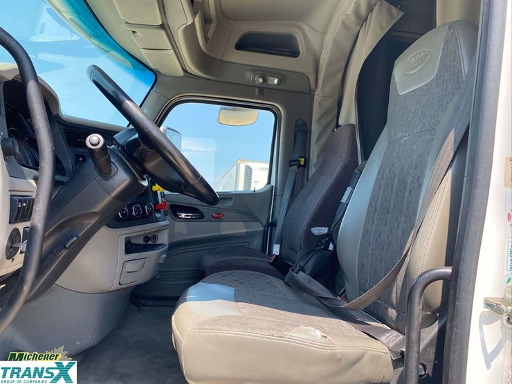 2019-peterbilt-579-image-49