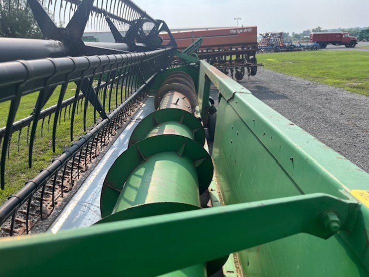 1992-john-deere-920-image-3