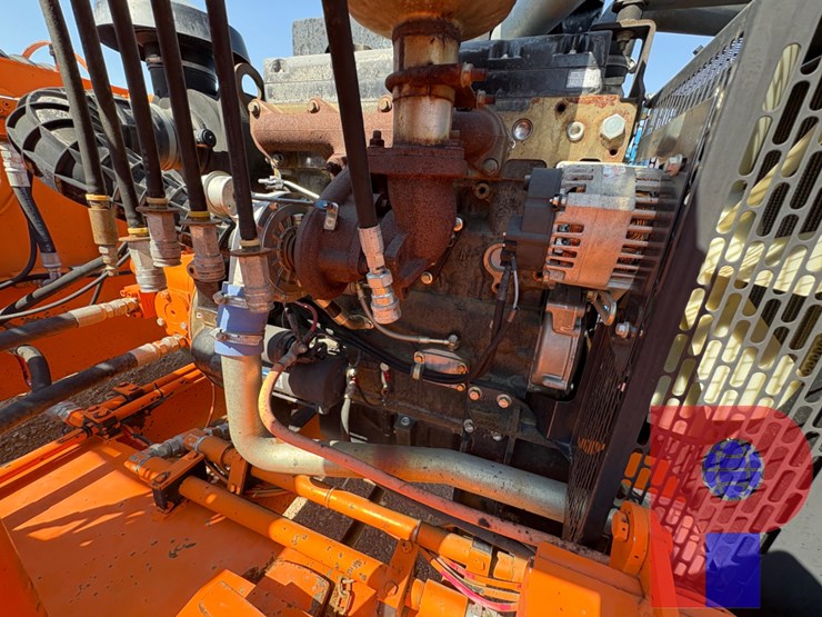 evco-85-ton-power-swivel-mounted-on-15’-t/a-gooseneck-trailer-image-9