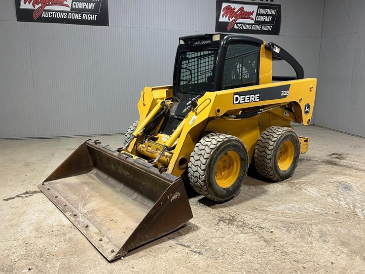 2018-john-deere-328-image-2