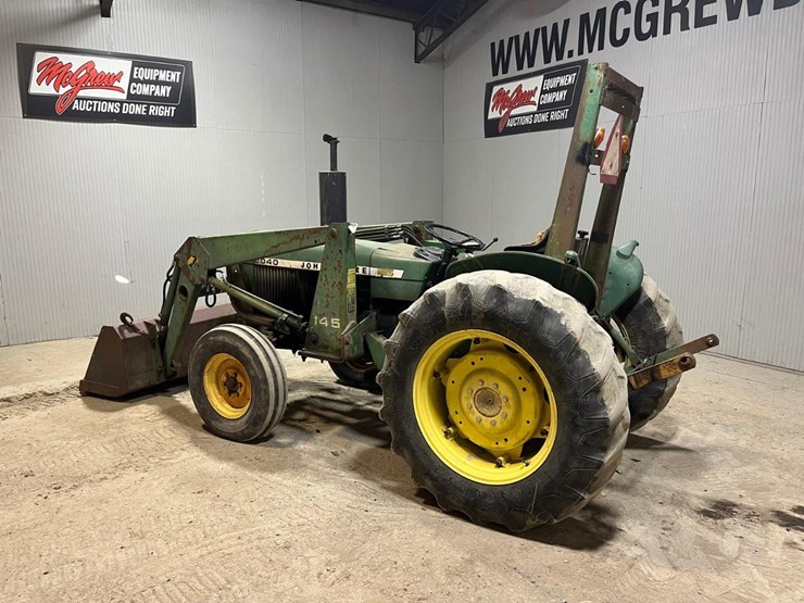 john-deere-2040-image-3