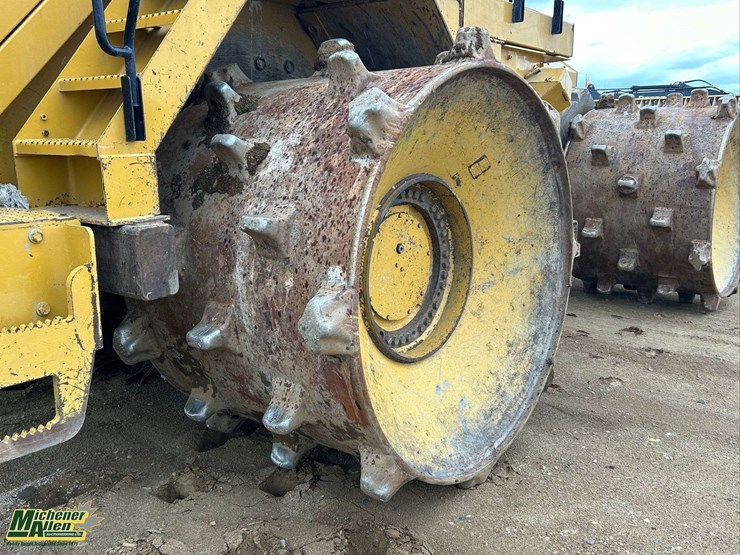 2016-caterpillar-836k-image-14