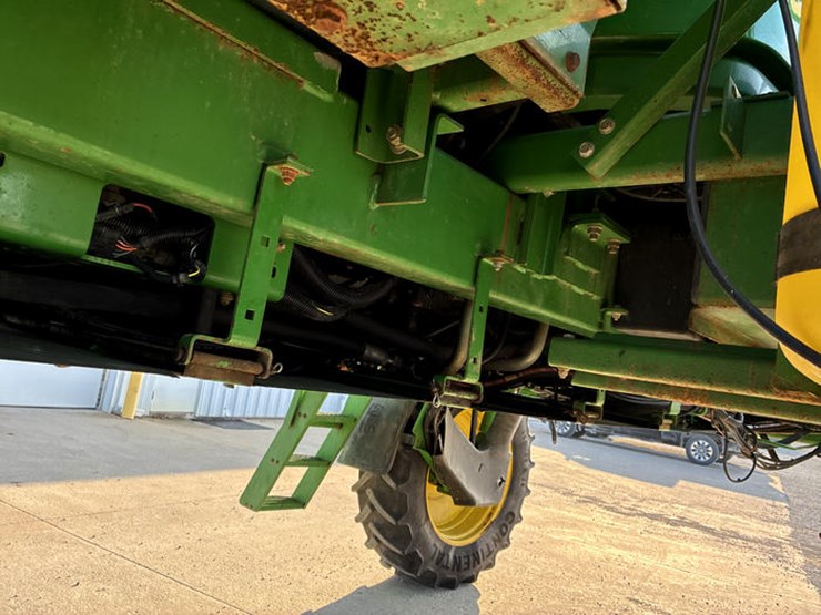 1999-john-deere-4700-image-38