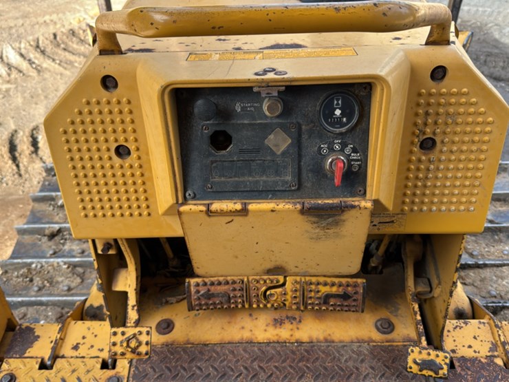 deere-450g-image-37