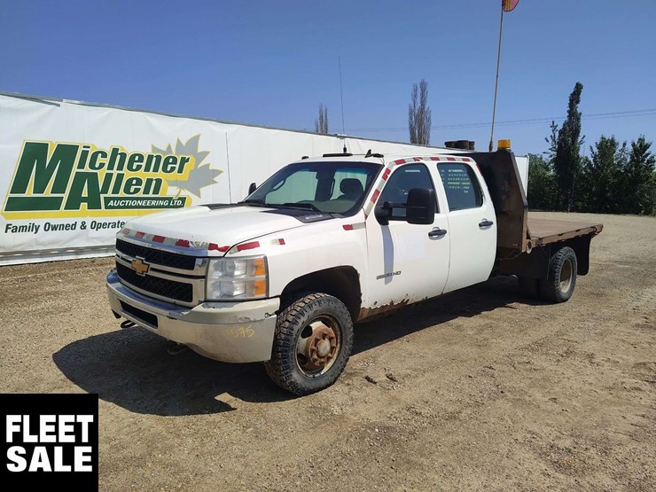 2014-chevrolet-silverado-3500hd-image-1