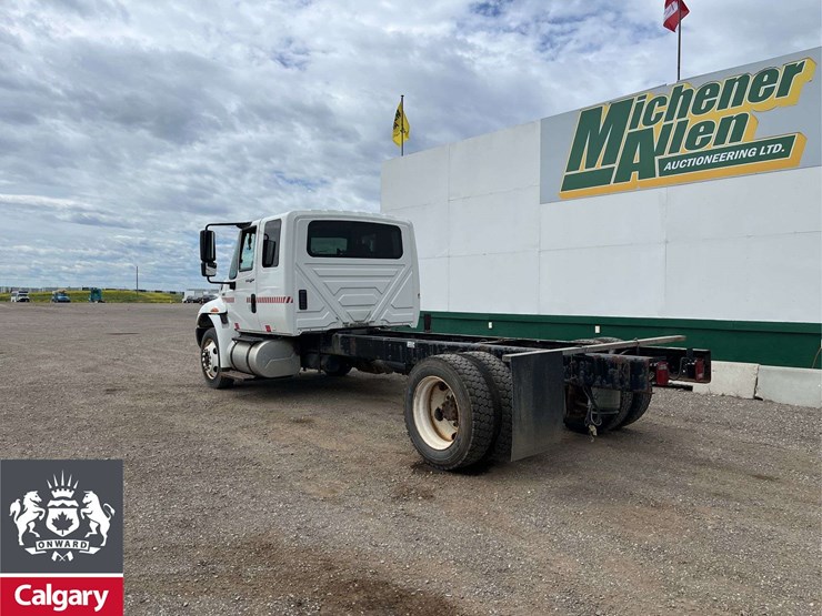 2011-international-durastar-4300-image-13