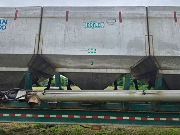 2013-doyle-dry-fertilizer-tender-trailer---kubota-diesel,-3-stainless-compartments,-side-discharge-image-11