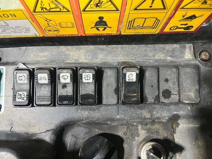 takeuchi-tl12v2-image-26