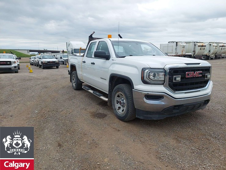 2017-gmc-sierra-1500-image-2
