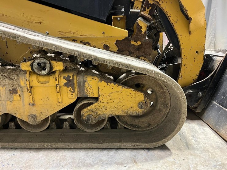 2021-caterpillar-259d3-image-21