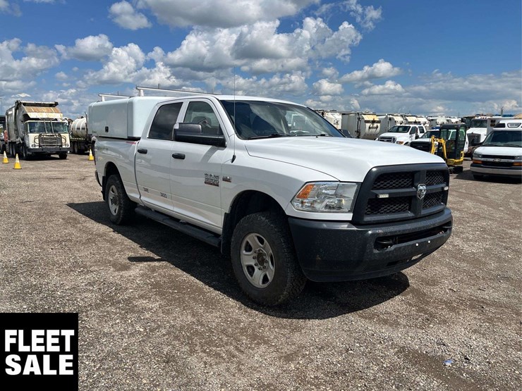 2016-ram-tradesman-image-4