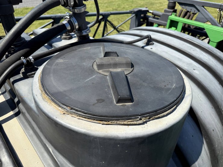2005-john-deere-4720-image-51