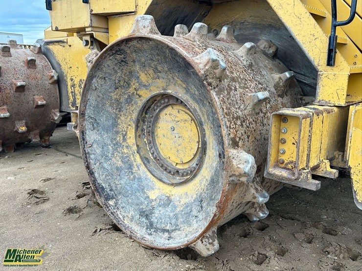 2016-caterpillar-836k-image-13