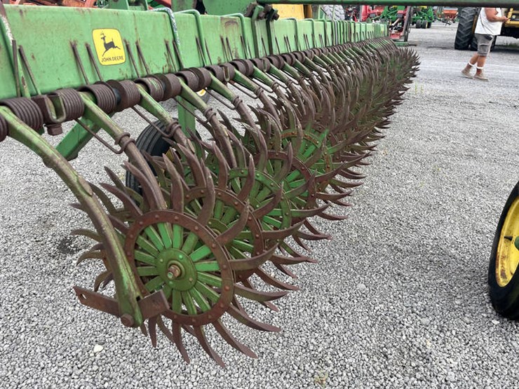 john-deere-400-image-8