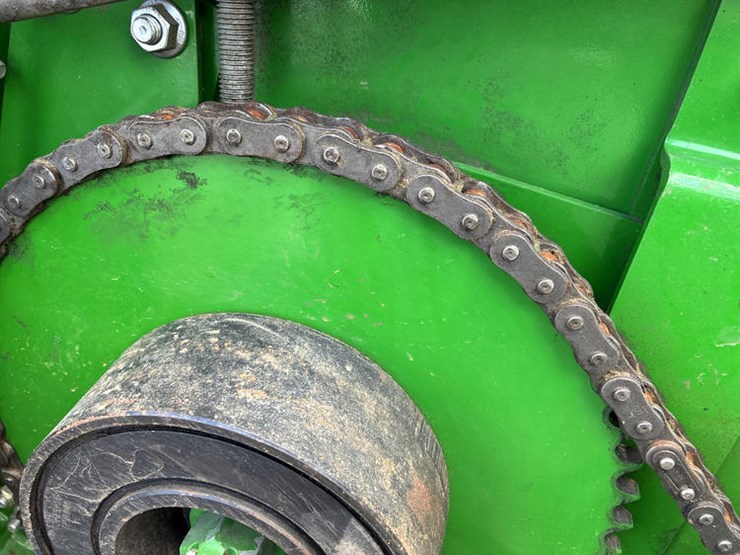 2016-john-deere-630f-image-24