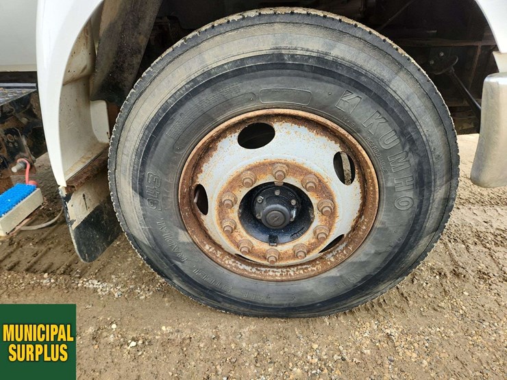 2008-ford-f750-image-25