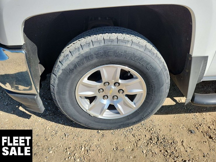 2018-chevrolet-silverado-1500-ls-image-32