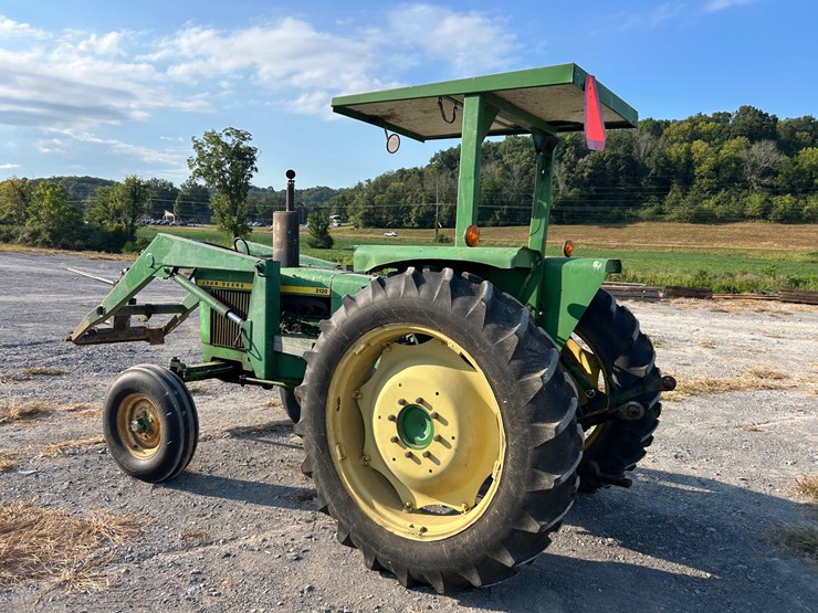 john-deere-2120-image-4