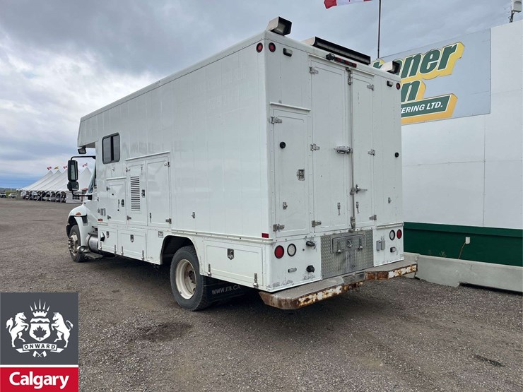 2012-international-durastar-4300-image-2
