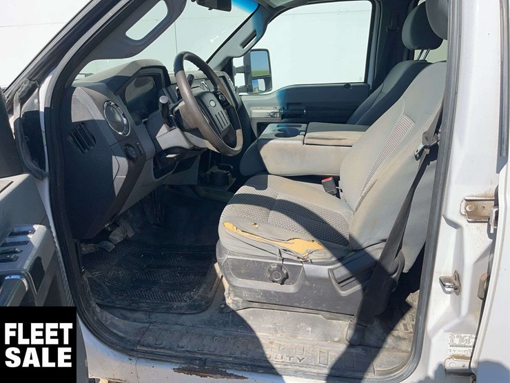2015-ford-f550-image-10