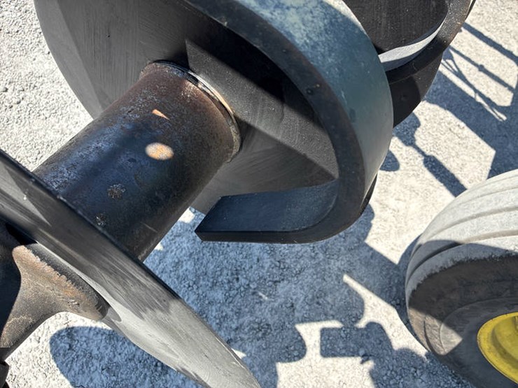 2014-john-deere-714-image-17