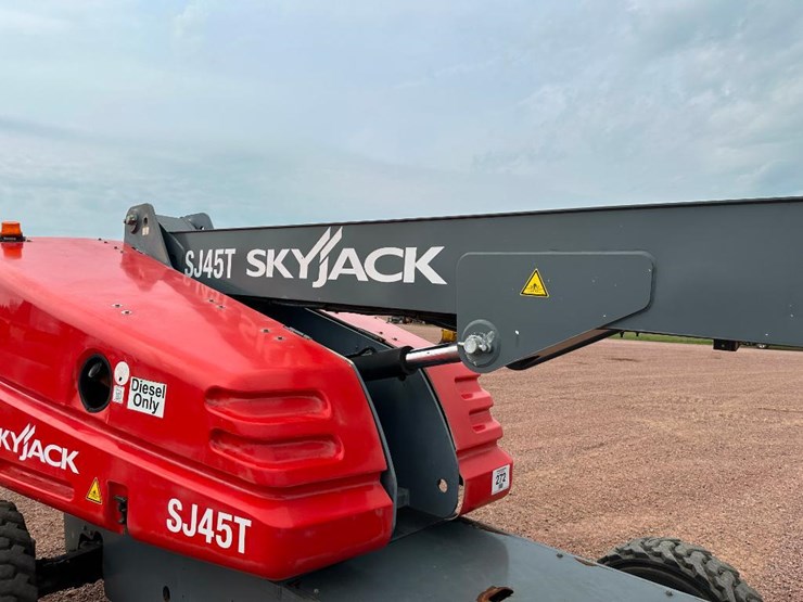 2019-skyjack-sj45t-image-34