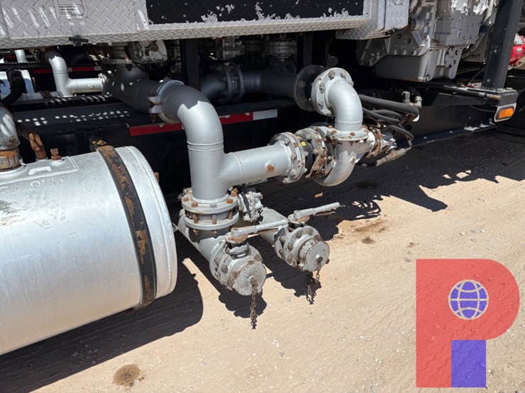 2012-cryogenic-vessel-alternatives-3-axle-15k-2,000-hp-double-pumper-trailer-image-15