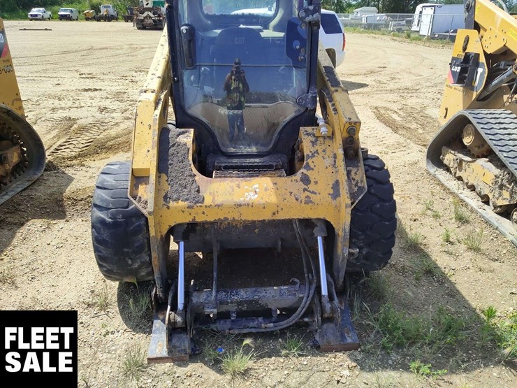 2019-caterpillar-262d-image-9