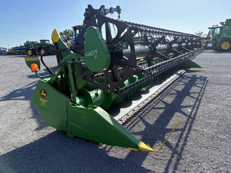 2010-john-deere-630f-image-14