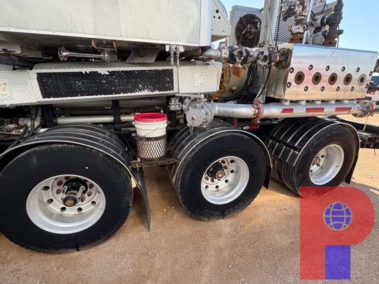 2012-cryogenic-vessel-alternatives-3-axle-15k-2,000-hp-double-pumper-trailer-image-10