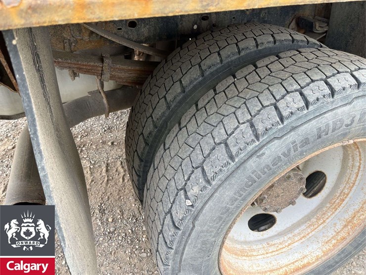 2015-ford-f550-image-14