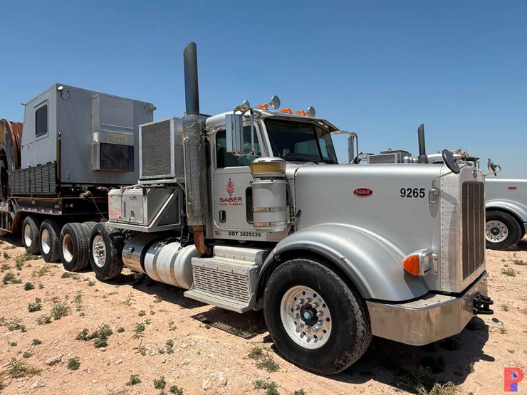 2013-peterbilt-367-image-1