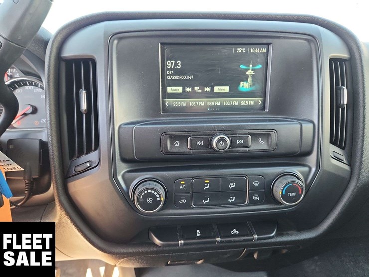2018-chevrolet-silverado-1500-ls-image-12