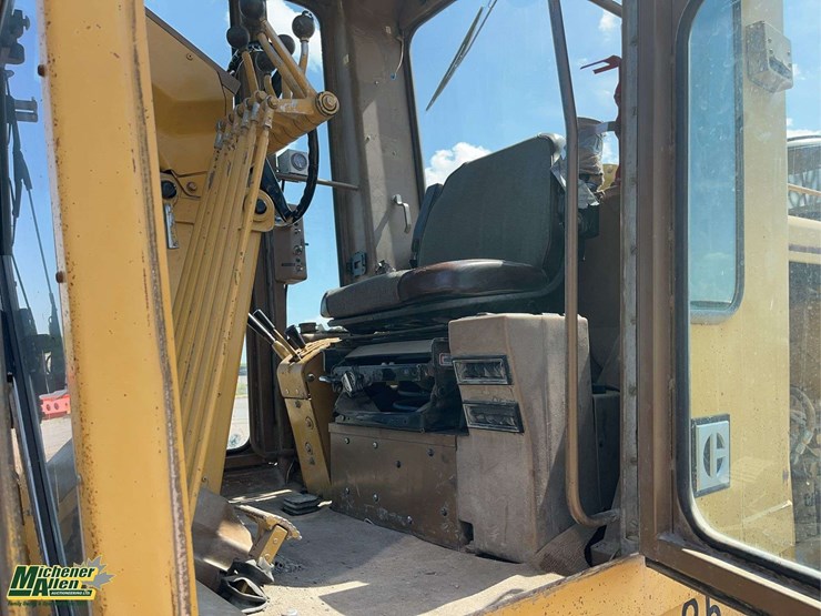 1989-caterpillar-140g-image-12