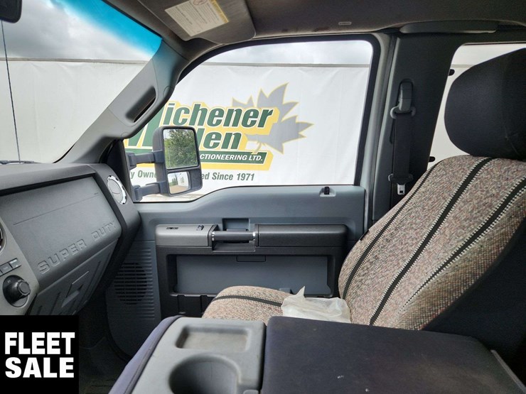 2011-ford-f550-image-17