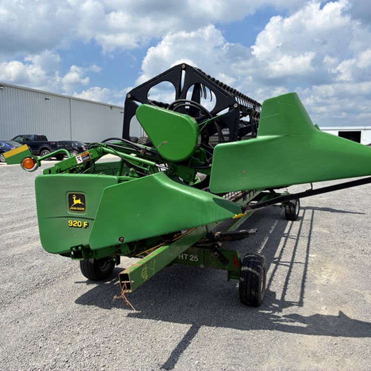 2001 JOHN DEERE 920F