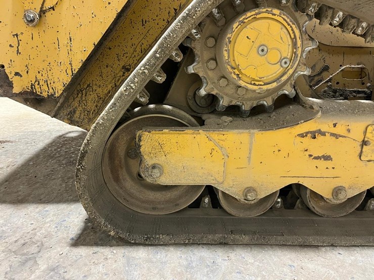 2021-caterpillar-259d3-image-19